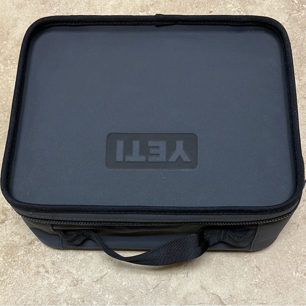 YETI Black/Gray Day-trip Lunch Box